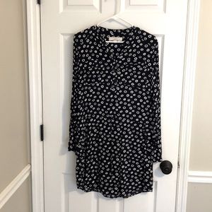 Long sleeve/ 3/4 sleeve dress.